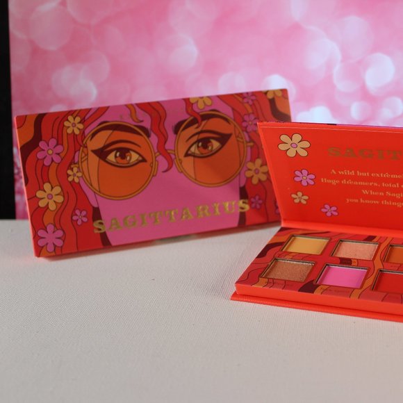 REVOLUTION | Sagittarius Horoscope | Eyeshadow Palette - Picture 3 of 8